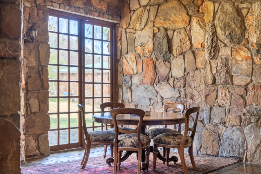 5 Bedroom Property for Sale in Uitenhage Rural Eastern Cape